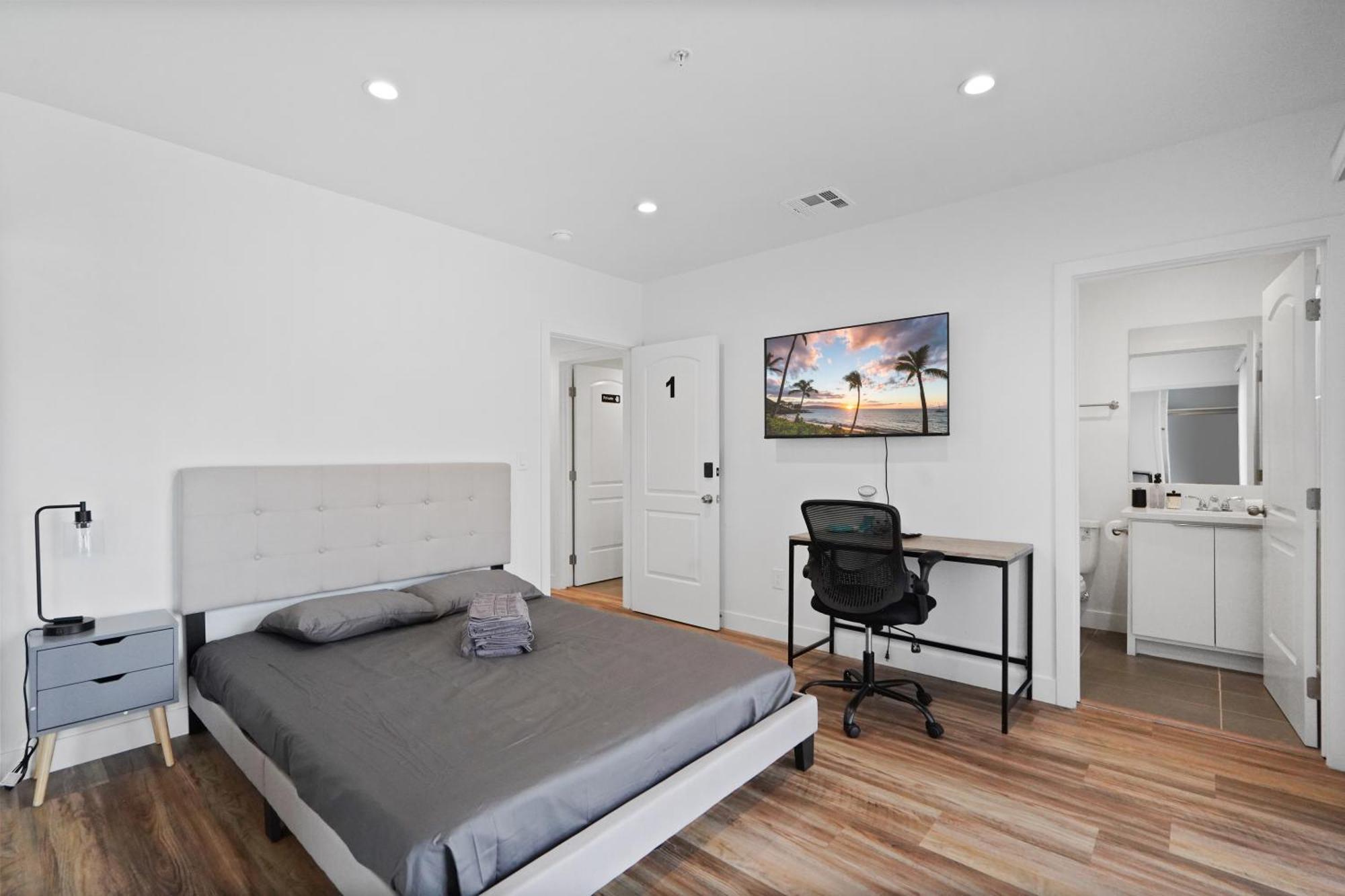 Charming Bedroom With Private Bathroom Bed & Breakfast *